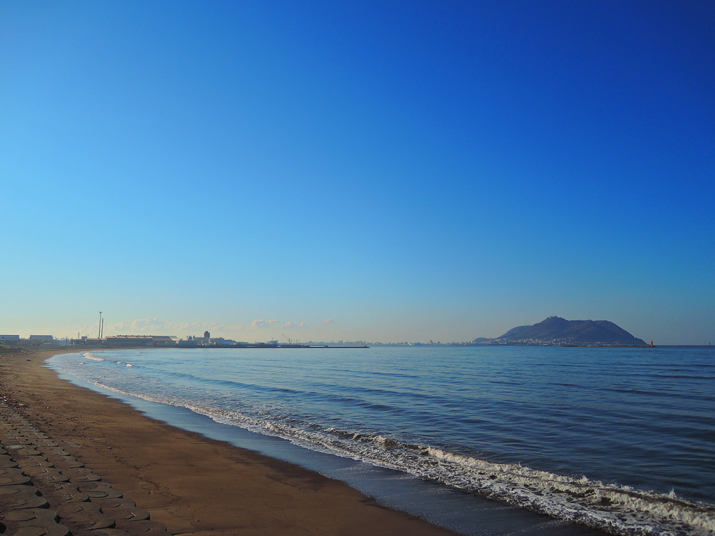 朝の海