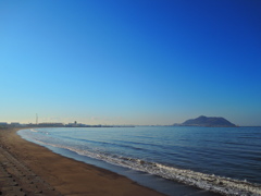 朝の海