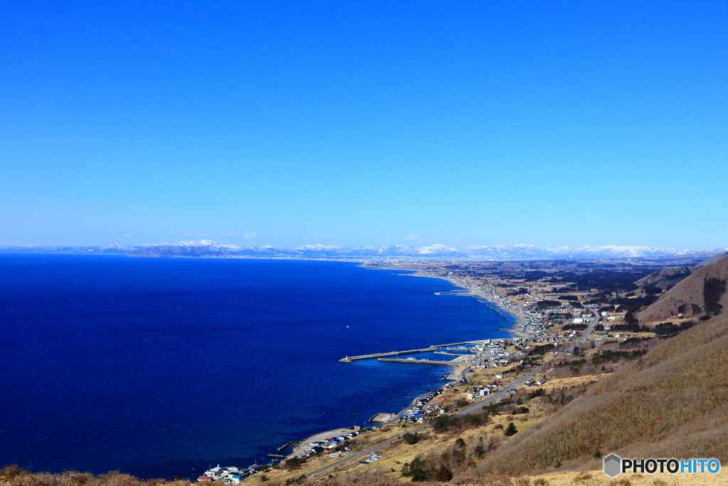 汐首岬から函館を