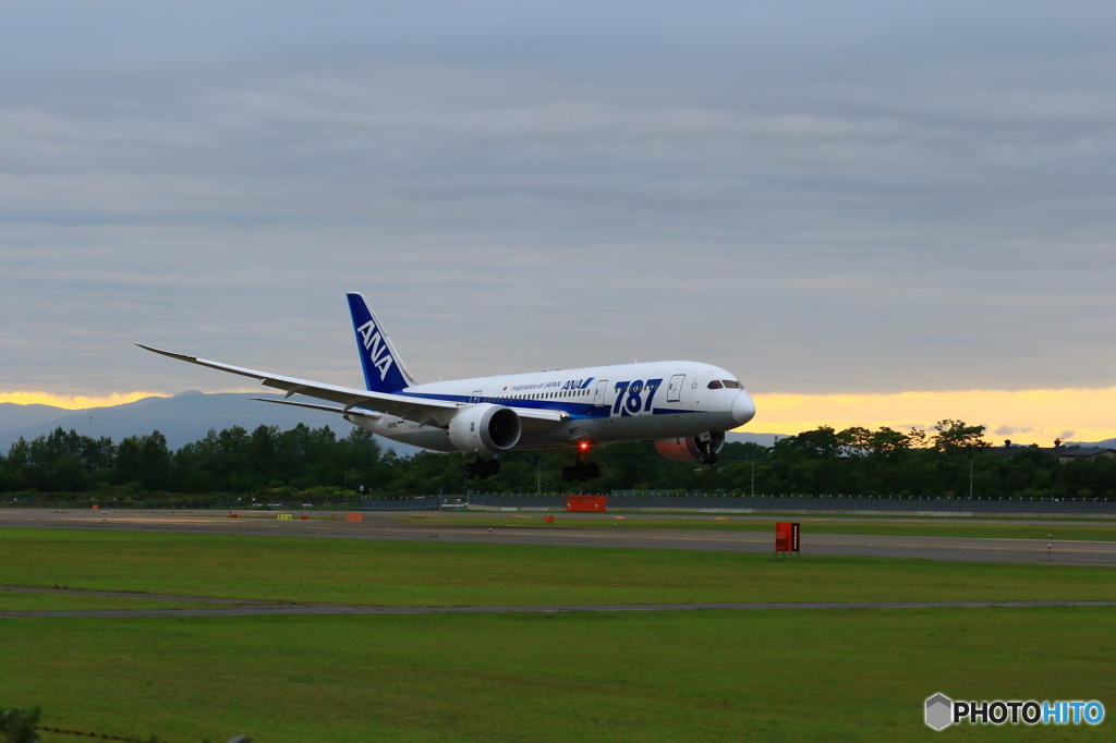 787
