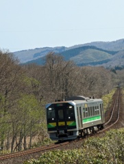 山線　H100