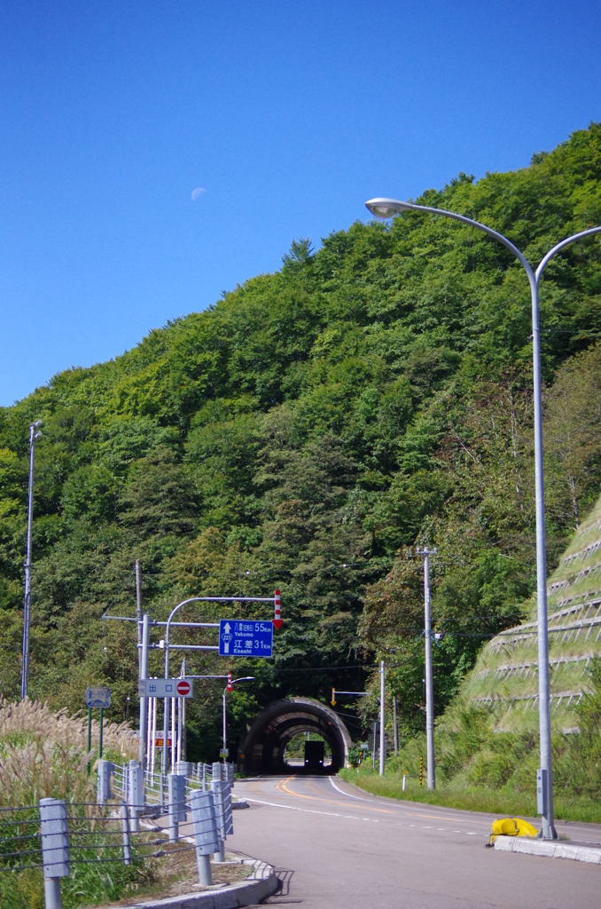 トンネル