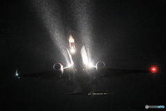 737 at night