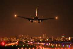 函館７３７