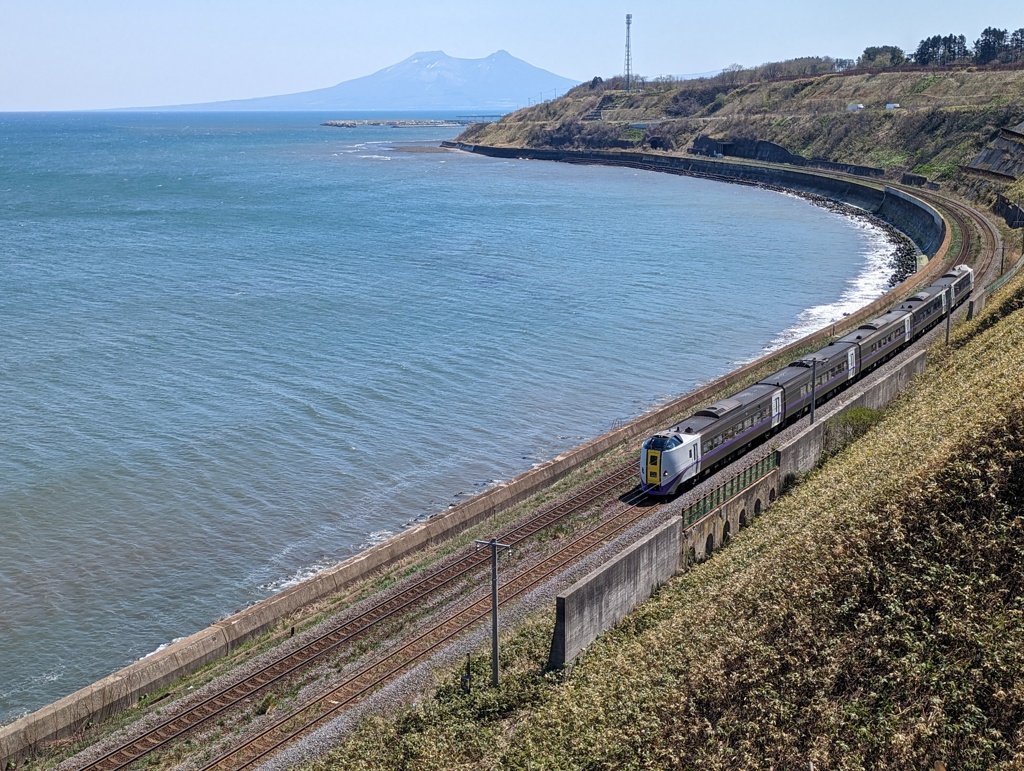 内浦湾と特急北斗