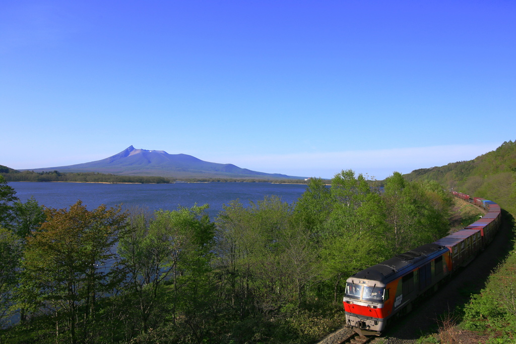 駒ヶ岳と小沼と赤熊