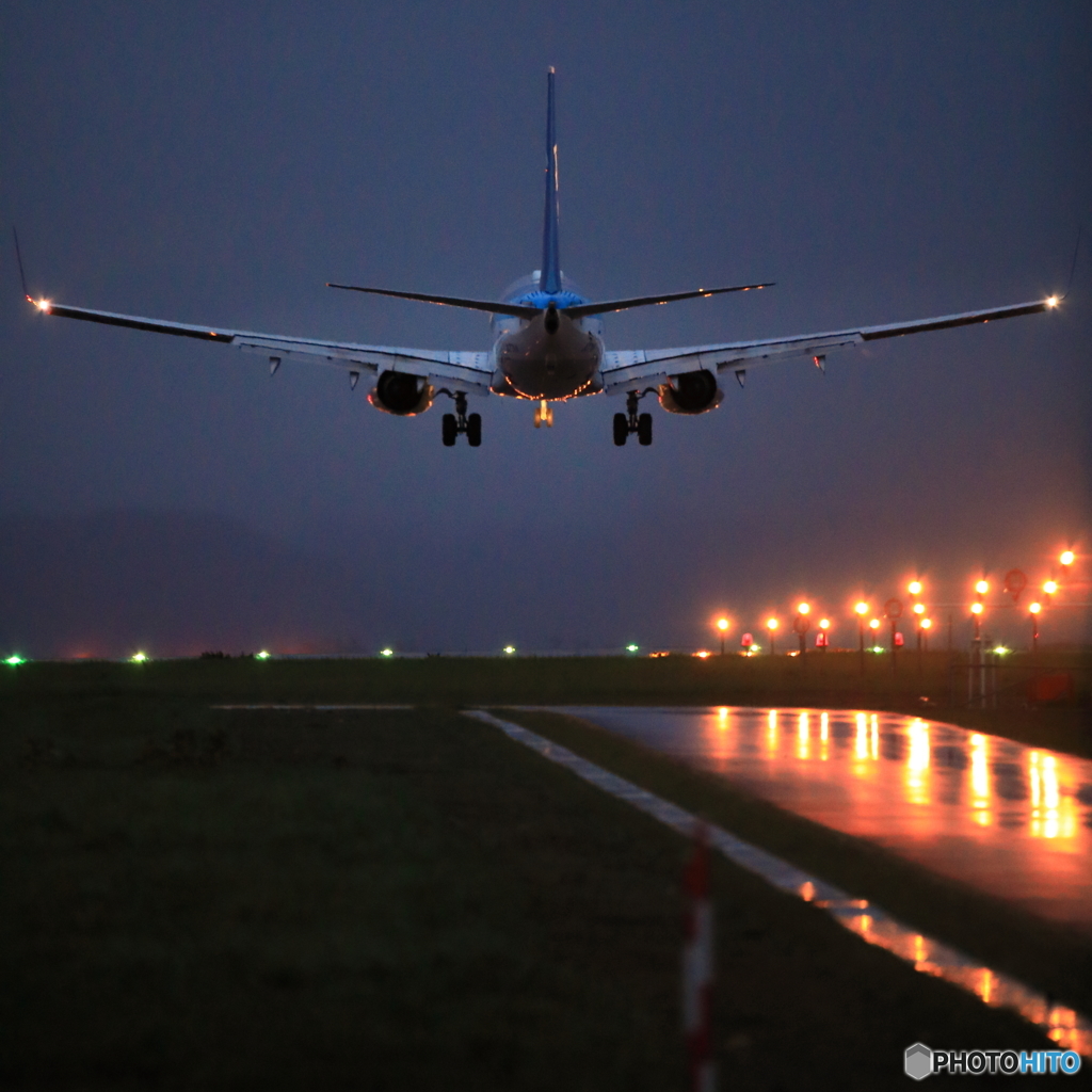 雨の空港