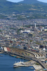 函館駅を望む