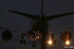 ７８７