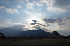広大な