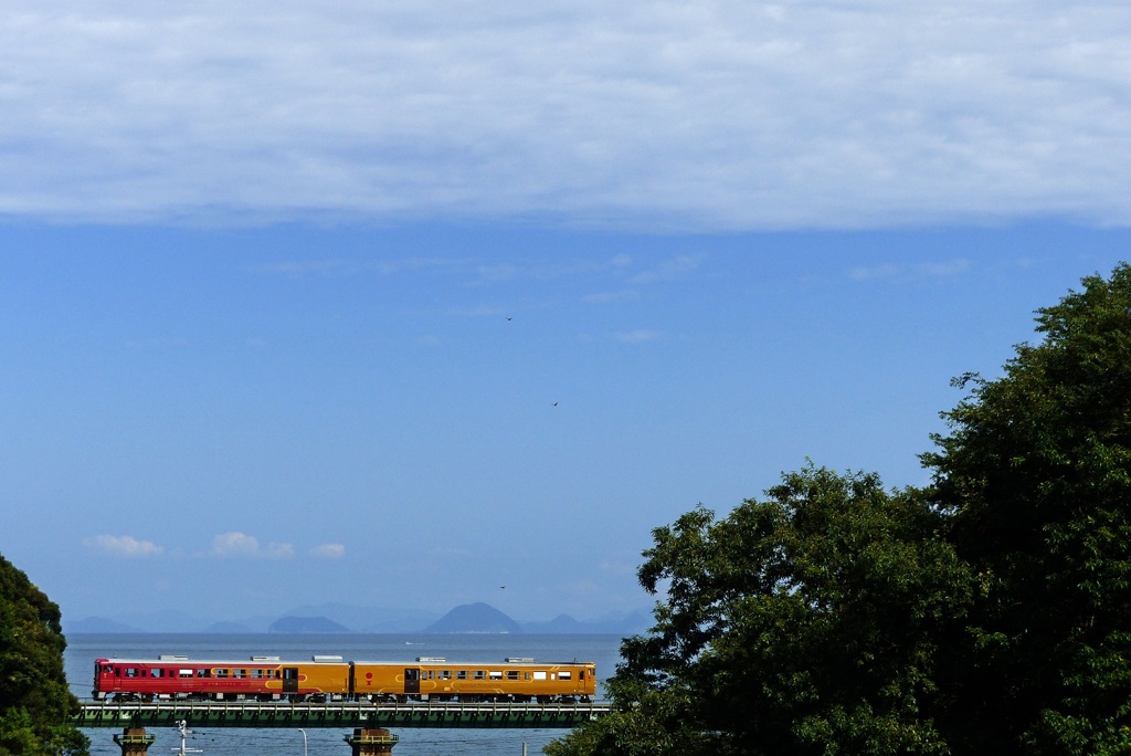 観光列車 伊予灘ものがたり By Pon Pon Id 写真共有サイト Photohito