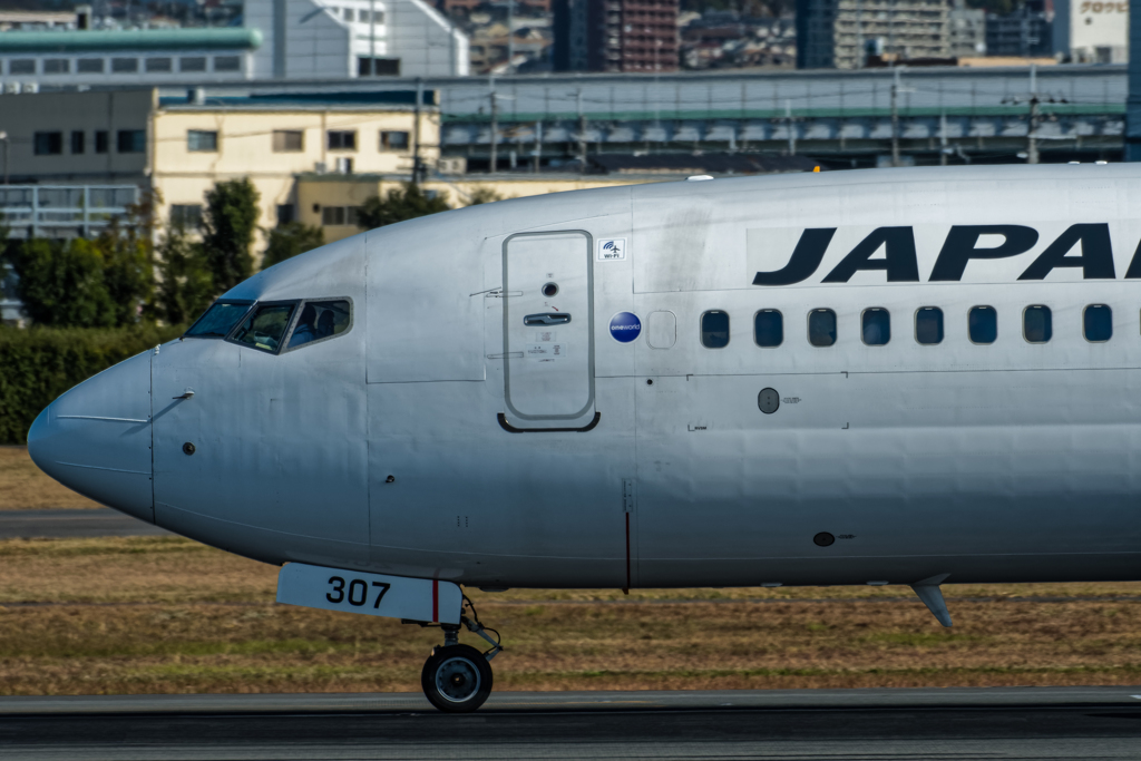 JAL B737