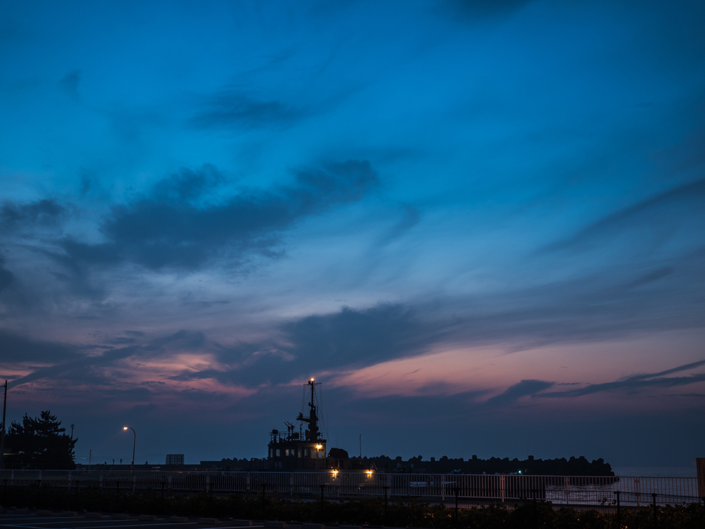 E-M5MarkII-20150725-042312-0