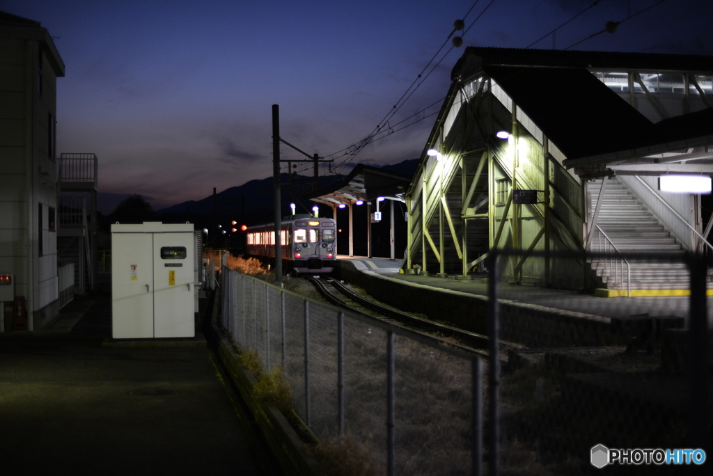 駅で待ってるよ