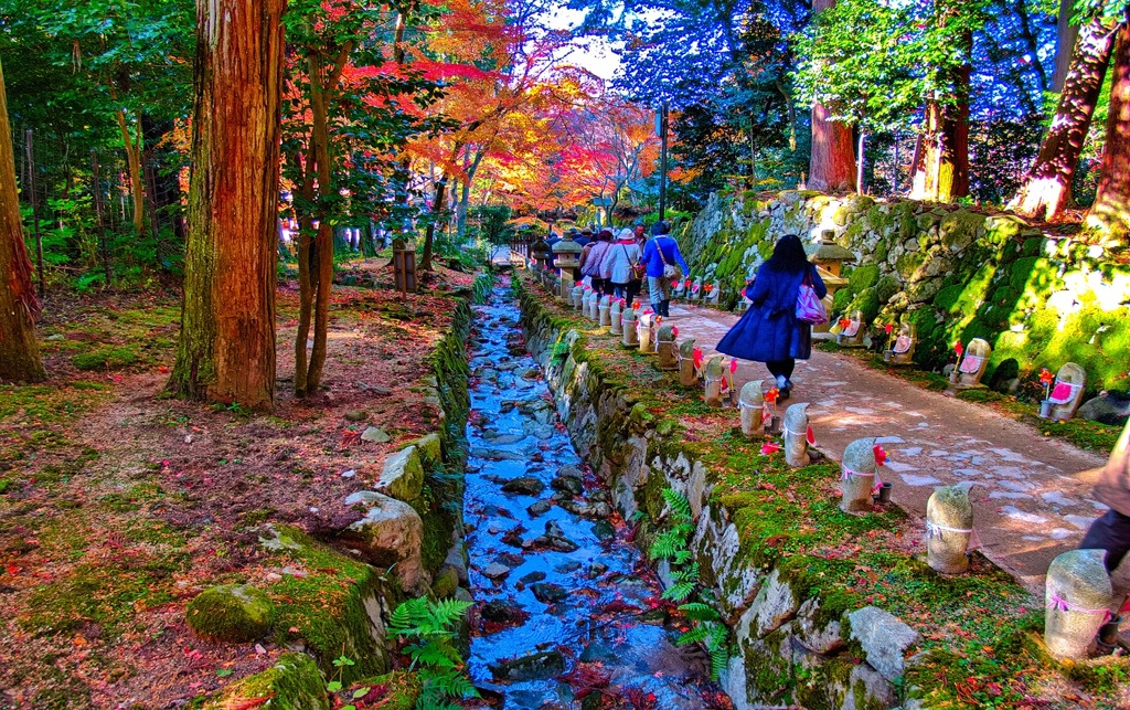 風景３１３ 寺　秋