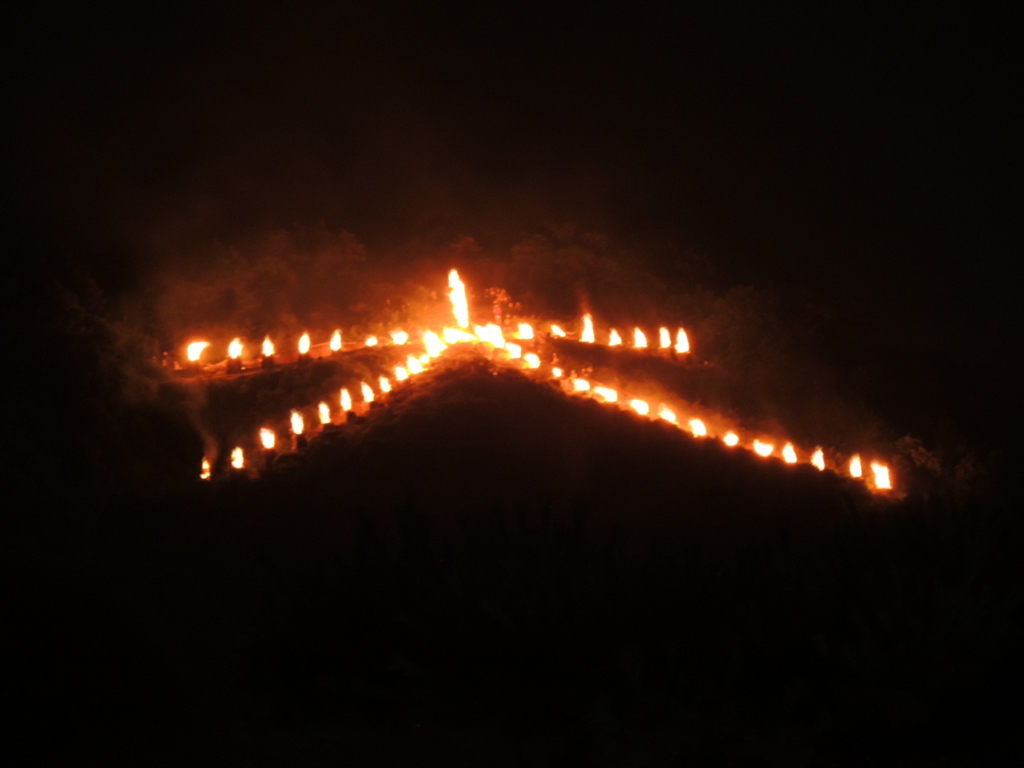 五山送り火  大文字山