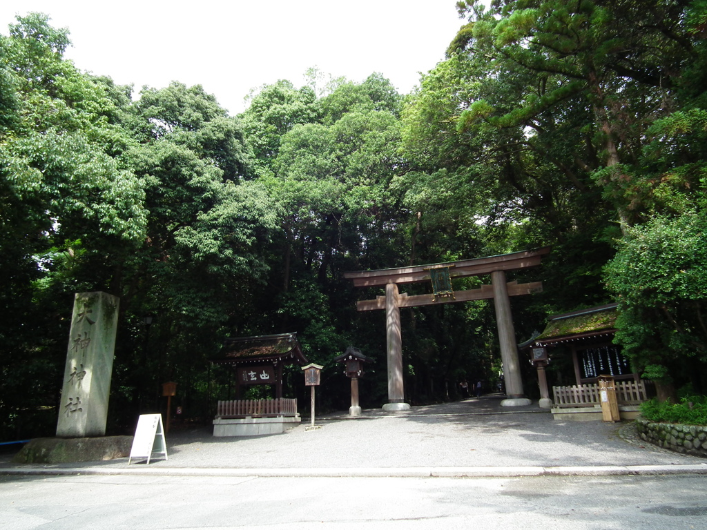 大神神社