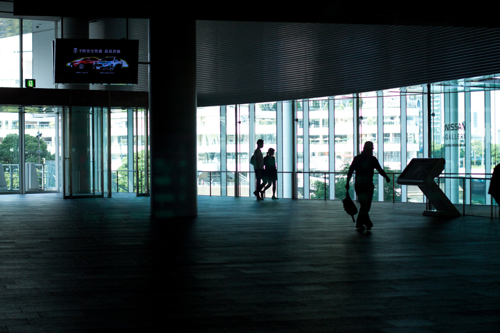 ショールームでデート