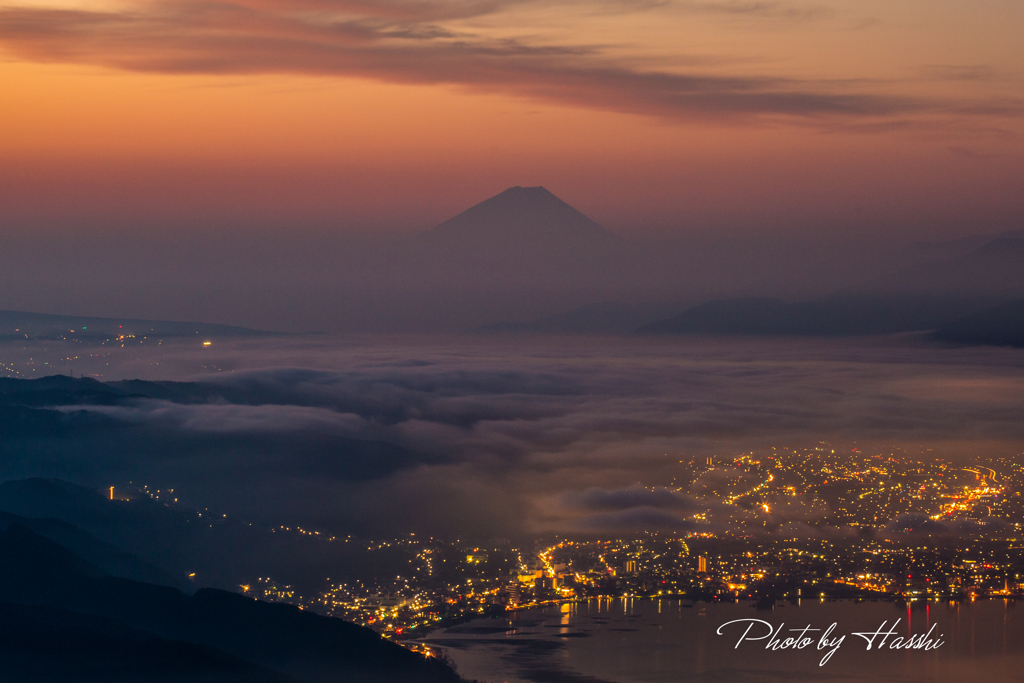 高原の夜明け