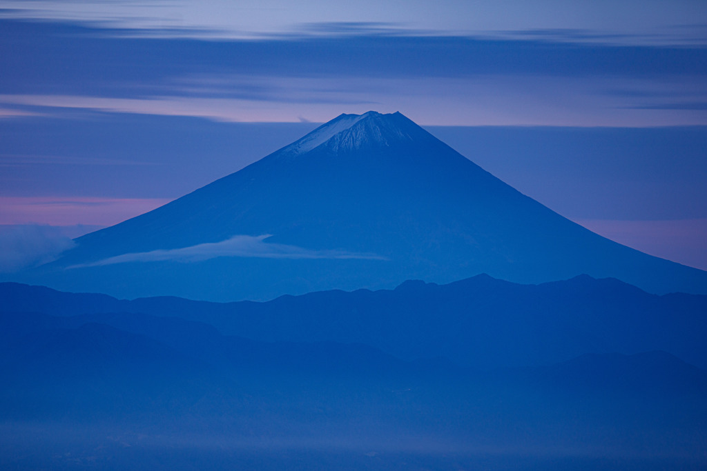 霊峰