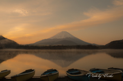 夜も明け、
