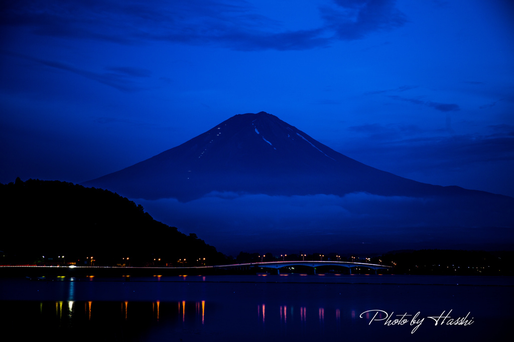浮かぶ