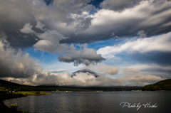 雲と富士山(山中湖）