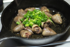 若鶏ハツの醤油炒め。