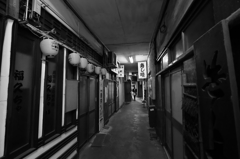 モノクロ散歩2015：シネマ食堂街b