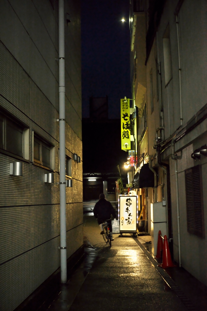 昔玉散歩2016：路地裏_岡持ち_春の宵