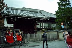 京都散策2016：龍池山大雲院前