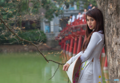 白いアオザイ２