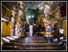 「天眼」カウダイ教の主神