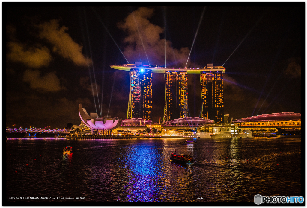 マリーナベイの夜