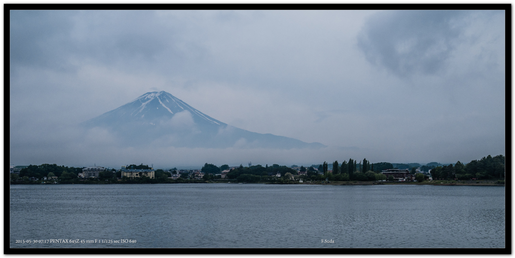 河口湖の朝