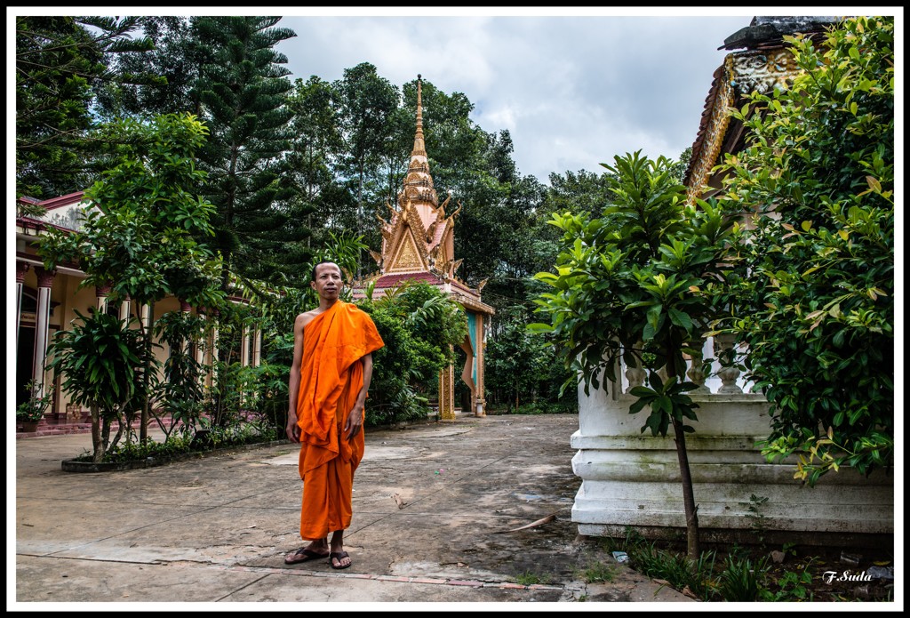 クメール寺のお坊さん