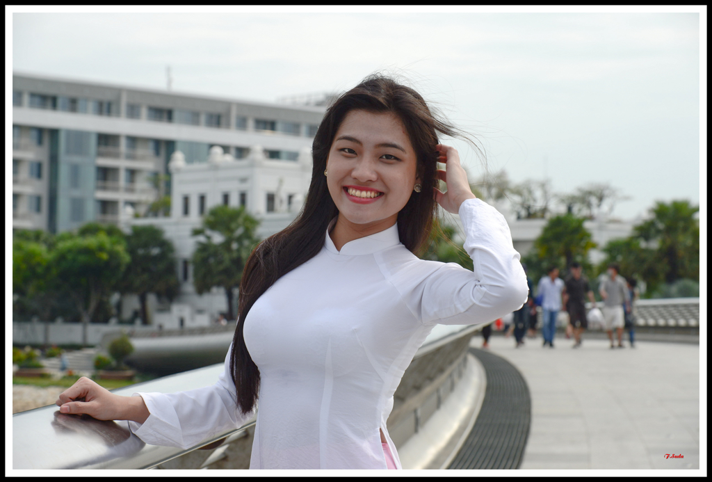 白いアオザイー