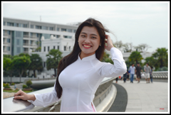 白いアオザイー