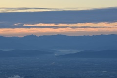 弥彦山頂から