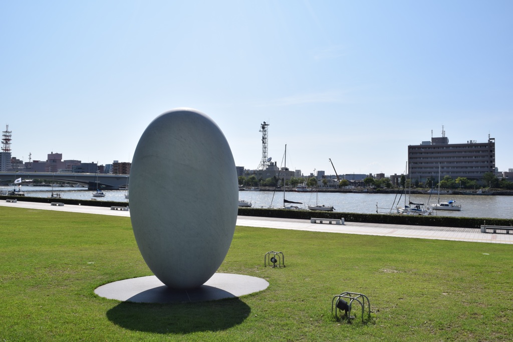 信濃川河畔　オブジェ３
