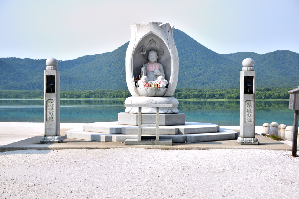 恐山　東日本大震災供養塔