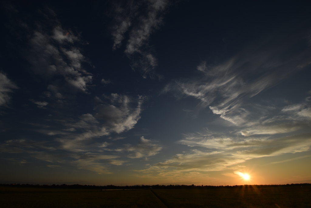 秋は夕暮れ　１