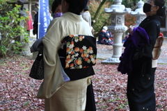 山頭火祭、モミジの帯が素敵！