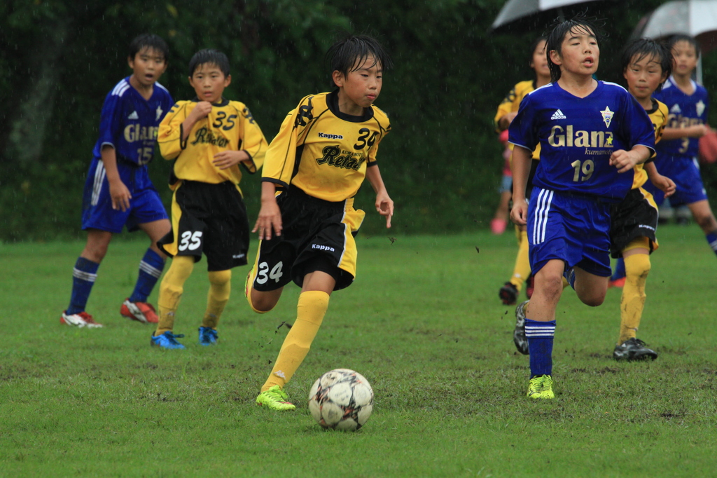 IMG_2326雨の中のサッカー