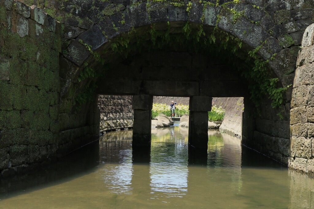 歴史をきざむ石橋