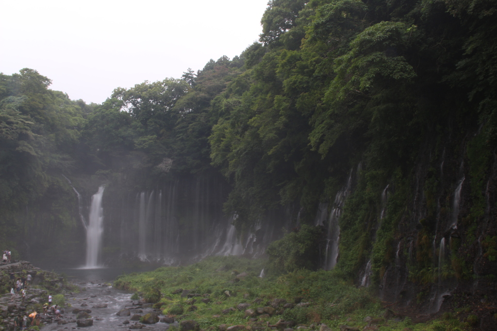 白糸の滝。