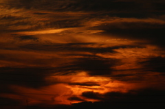 茜色、夕焼雲。