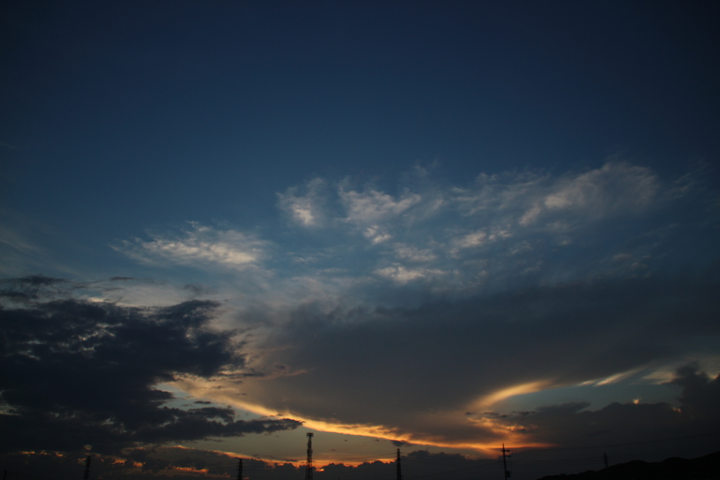 8月18日、夕暮れ。