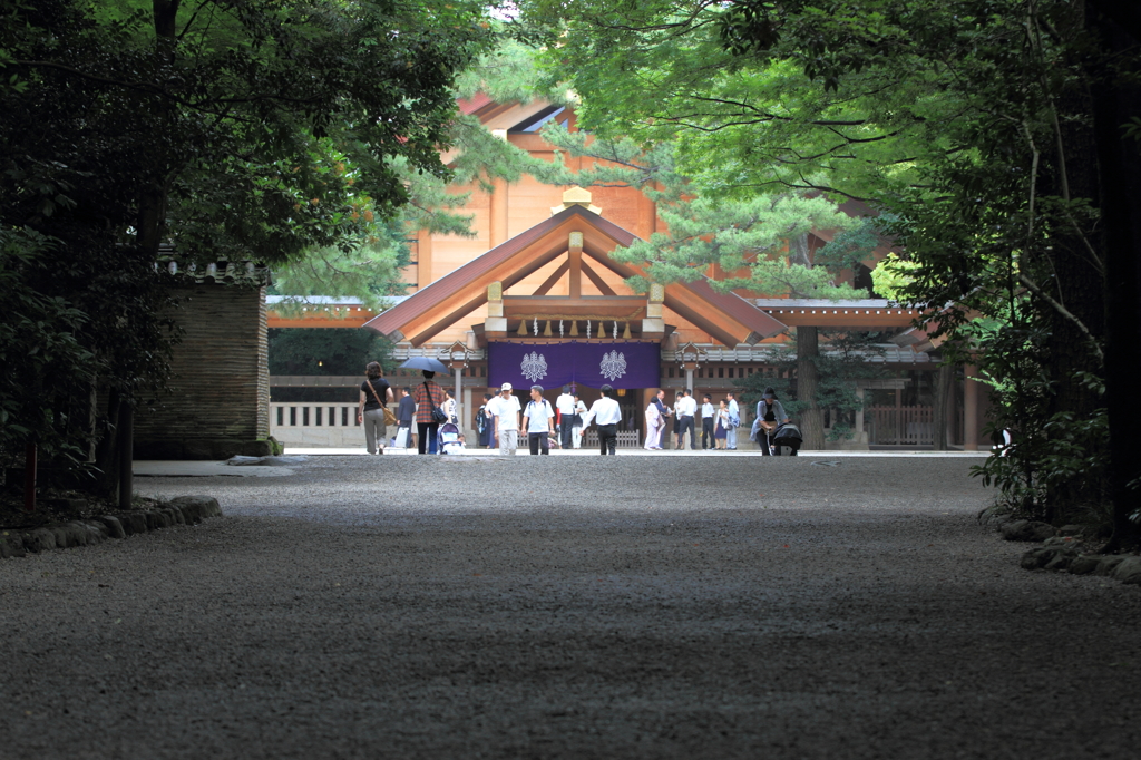 参道から望む