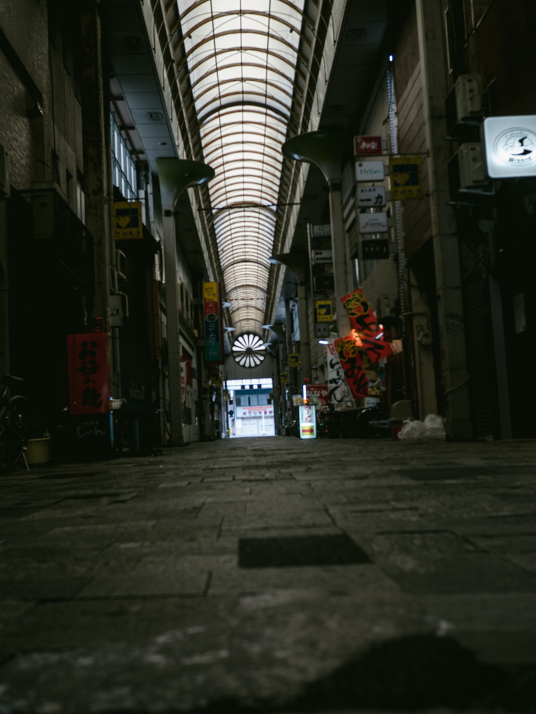 商店街暗がり
